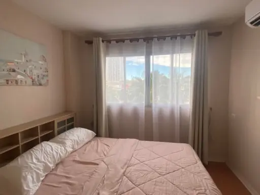 For rent, Lumpini Condo Town Rattanathibet, warm decorated room Comes with a big bed that is very nice to sleep in. Don't miss it.