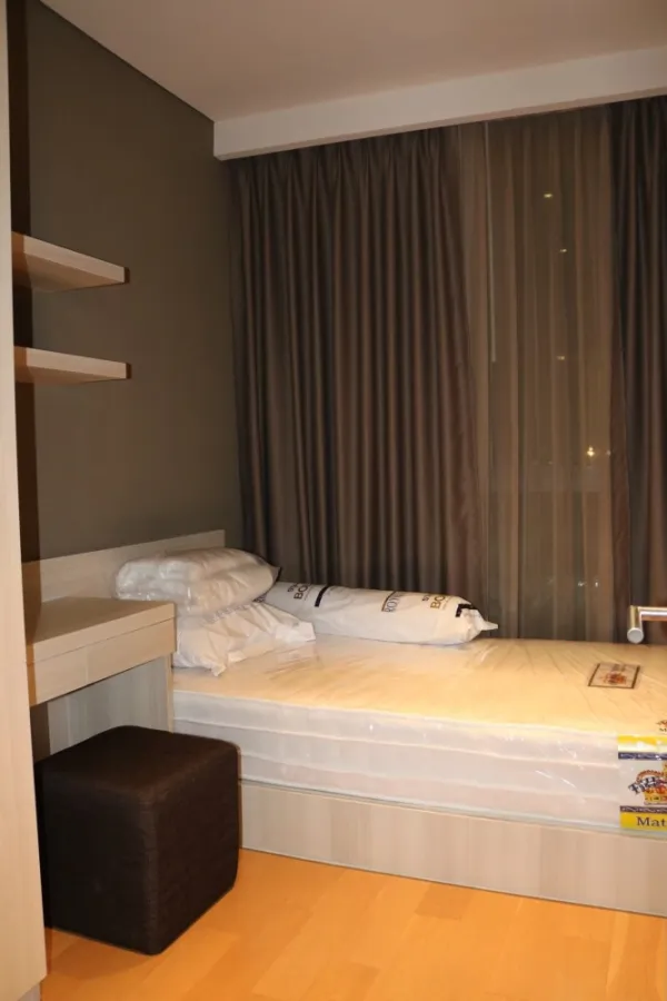 ให้เช่า The Lumpini 24 2 ห้องนอน 2 ห้องน้ำ พร้อมเข้าอยุ่เลย เฟอร์ครบ หิ้วกระเป๋ามาเลย