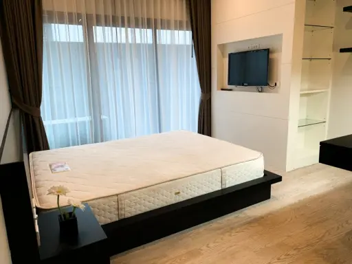 For rent: Noble Remix Sukhumvit 36, 14th floor, great city view, nice room, good appliances, book now.