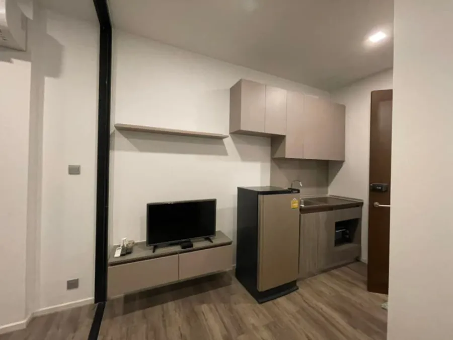 ให้เช่า BrownCondo รัชดา 32 ชั้น 2 สงบเป็นส่วนตัว ไม่วุ่นวาย เฟอร์นิเจอร์ Built-in ครบครัน ซื้อด่วนๆ