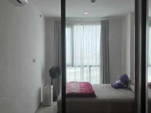 Knightsbridge Phaholyothin-Interchange for sale, 1 bedroom, 1 bathroom, plenty of living space, full amenities, good location, reserve now!