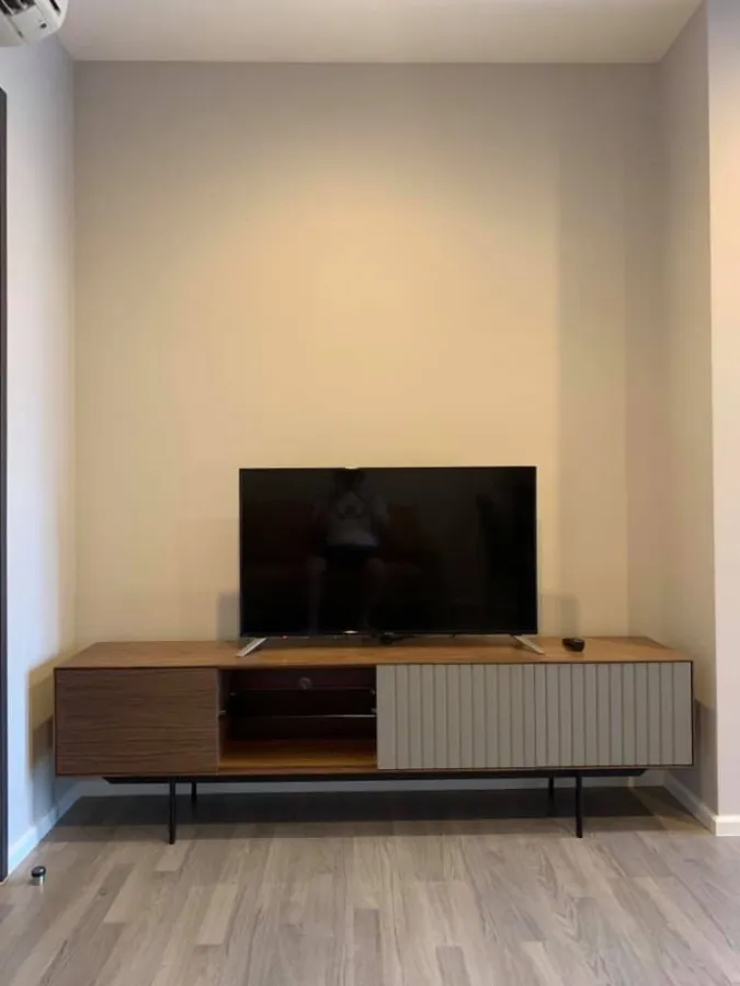 For rent The Room Sathorn-St.Louis Beautiful room, new, full furniture, high floor, great view. Book now. You can't miss it.