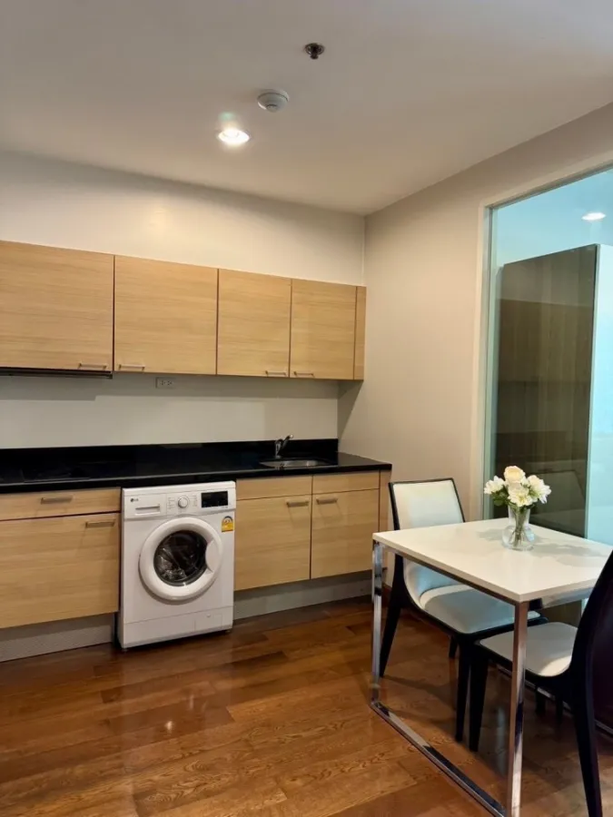 For rent!! Condo The Address Chidlom, 12th floor, good location condo, don't wait, pack your bags and move in!!