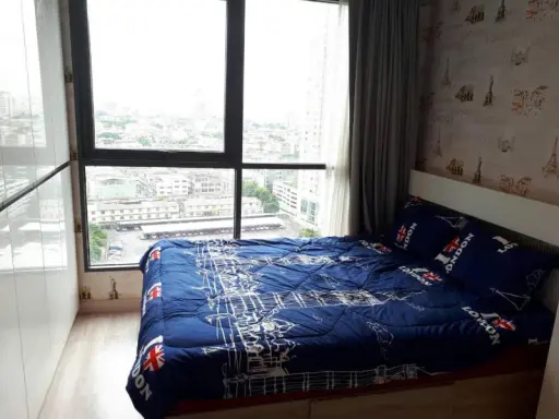 For rent Ideo Mobi Sathorn, 17th floor, beautiful city view. Fully furnished, separate kitchen Hurry up, slow, you don't know