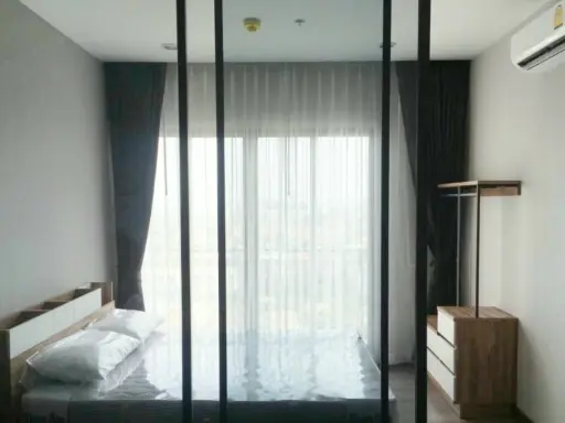 **Don't miss it** Urgent rent URBANO Ratchawithi, 32 sq.m., fully furnished + electrical appliances 15,000 baht/month, negotiable