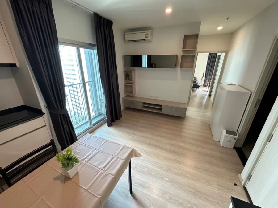 Room for rent, 2 Bedroom, Noble Revolve Ratchada Condo, corner room, private, fully furnished, ready to move in.
