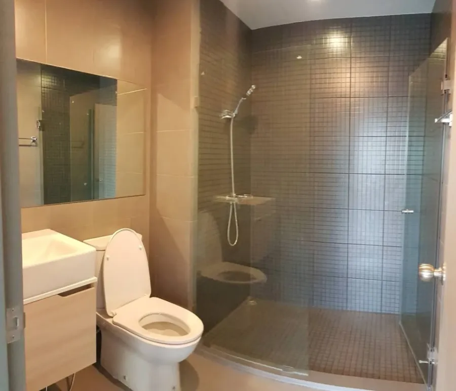 For rent: Ideo Sukhumvit 115, spacious and comfortable room with full set of furniture. Don't miss it!