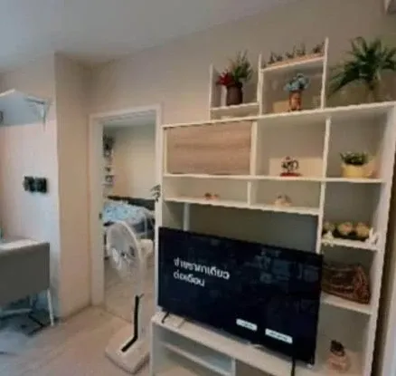Plum Condo Central Station for sale. Great unit in a fantastic location with complete amenities. Book now!