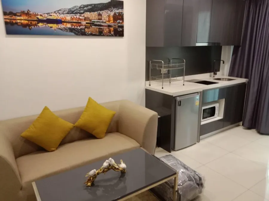 Condo for rent, Arcadia Beach Continental (South Pattaya), decorated with built-ins. Next to the swimming pool Suitable for relaxation
