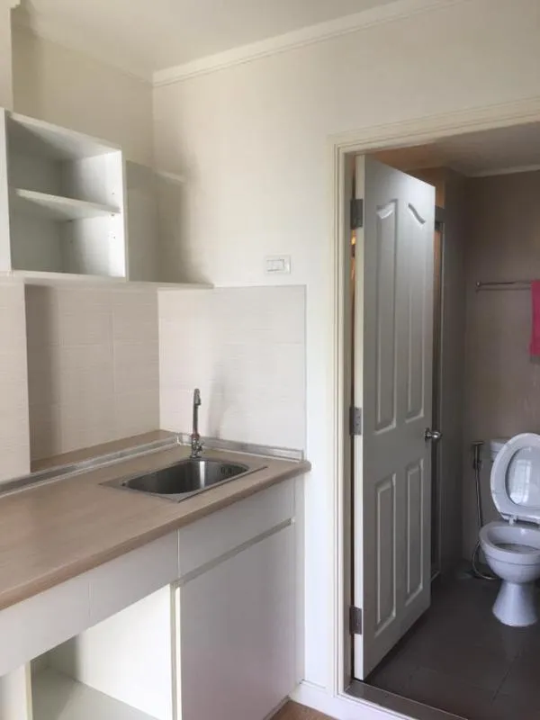 Condo for sale, Lumpini Ville Phatthanakan - New Petchburi, 1 bedroom, 1 bathroom, built-in room, fully furnished, good view, cheap price