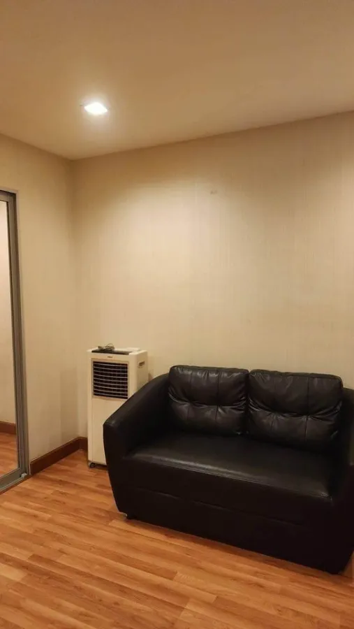ให้เช่า คาซ่า คอนโด สุขุมวิท 97 อาคาร B ห้องริม คนไม่พลุกพล่าร ติด Wall Paper ทั้งห้อง รีบจองเลย