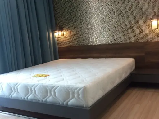 ให้เช่า The Hotel Serviced ห้องแต่งครบ หิ้วกระเป๋าเข้าอยู่ได้ทันที สนใจจองเลย images