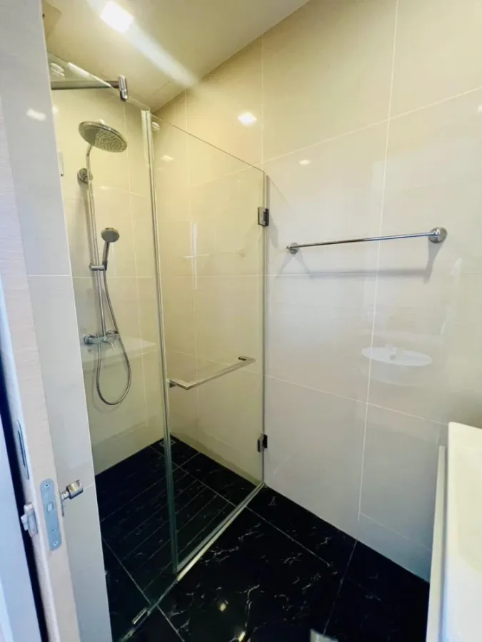 Condo for rent, Park 24 Origin Phrom Phong, nice room, complete with furniture and electrical appliances. Hurry to reserve.