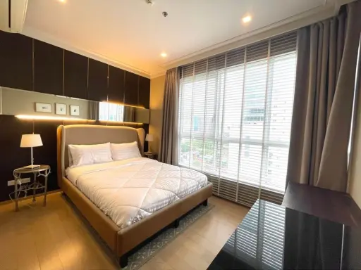 For rent HQ Thonglor by Sansiri, decorated with good looks, built-in full set furniture ready You can reserve it quickly.