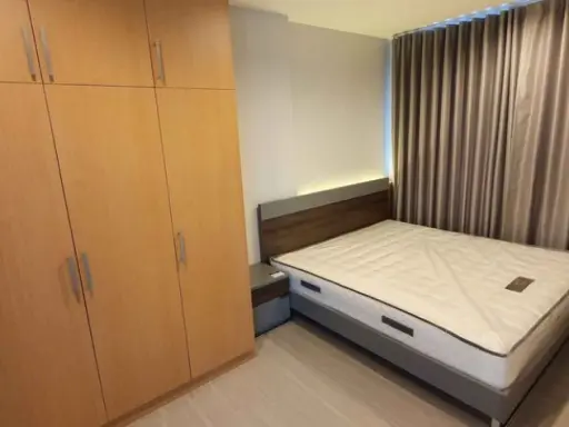 Condo for rent Life Sukhumvit 62, corner room, city view, near BTS Bang Chak, book now!!