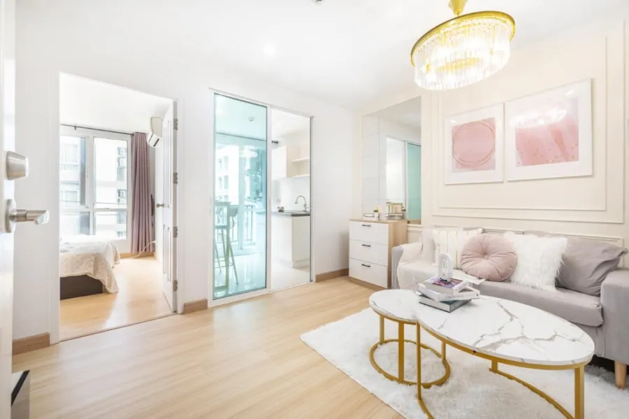 For sale: Levo Ladprao 18 Phase 2, 4th floor, beautifully decorated room, fully furnished, ready to move in, don't miss it.