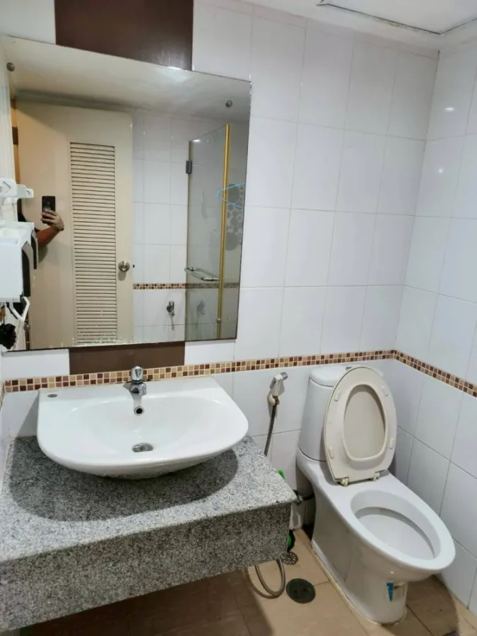 For sale or rent: Chateau in town Ratchada 13, studio unit, 34 sq m, pool floor. Book now!