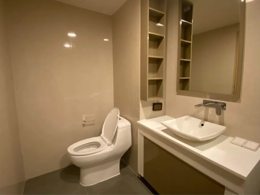 Condo LIV@49 for rent, white-toned room, clean and comfortable to the eyes, very spacious room, large-screen TV, can watch movies to your heart's cont