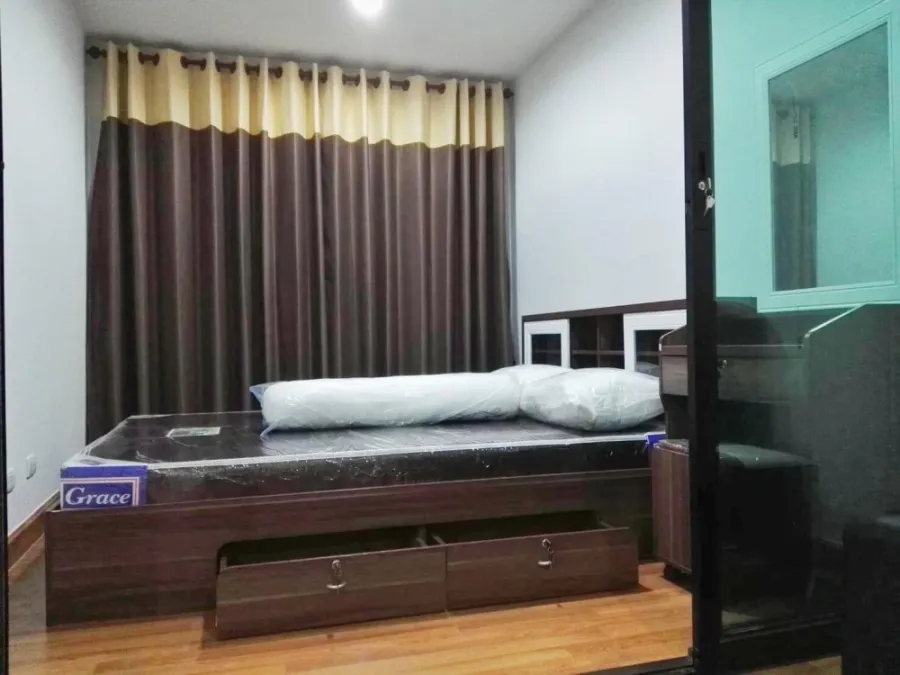 For rent, Regent Home 18 Chaengwattana-Laksi. separating the bedroom Complete facilities. Hurry up to reserve.