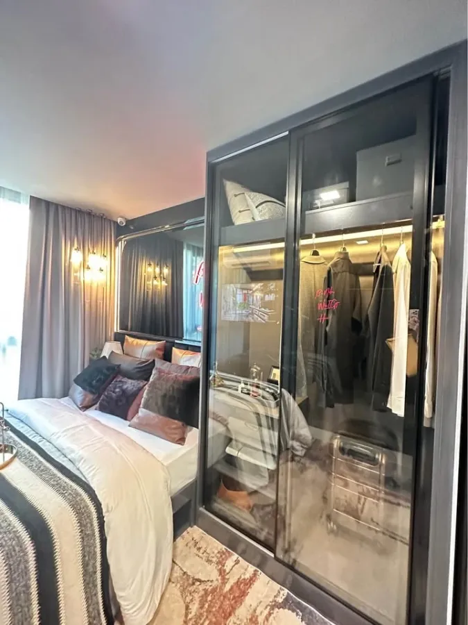Selling down payment Maroon Ratchada 32 Layout, very good room, not crowded, has a walk-in closet in the bedroom, don't miss it.