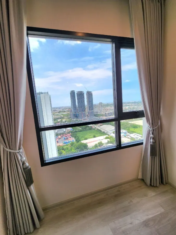 For sale: Niche Mono Mega Space Bangna, 31st floor, high floor, beautiful room, fully furnished, ready to move in, buy now, urgent.