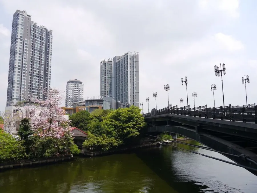 Condo for sale, The Base Park West, 20th floor, corner room, city view, fully furnished, good location, good investment, don't wait!!