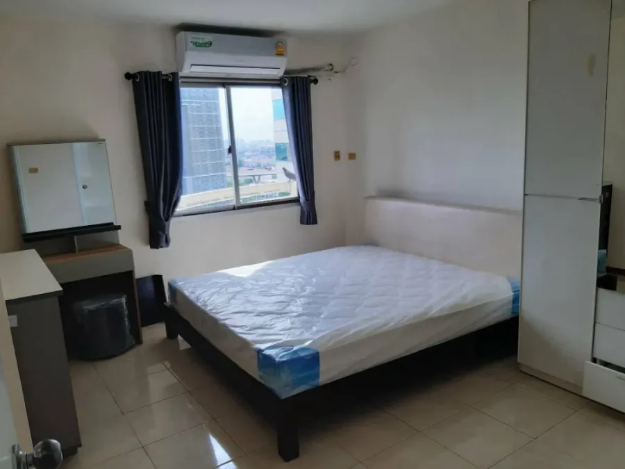 ให้เช่า S.V. City Rama 3 1 ห้องนอน 1 ห้องน้ำ มาพร้อมเฟอร์ครบครัน จองเลยตอนนี้