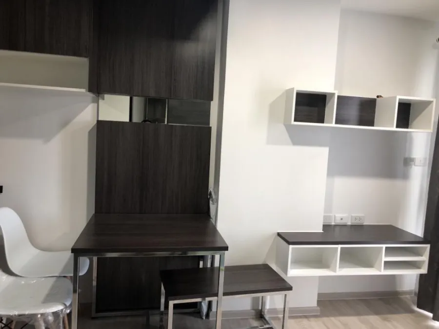 Urgent sale!! Condo D Mark Condo at Suthisan, convenient transportation, few minutes from the BTS!!