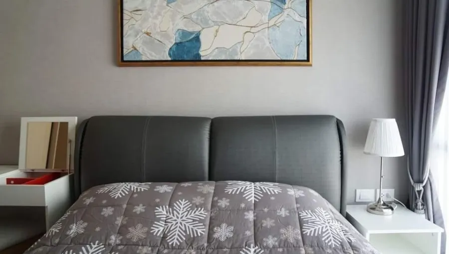 Condo for sale, Regal Sathorn-Narathiwat 15, Mahanakhon building view, wallpaper throughout the room, hurry to reserve now.
