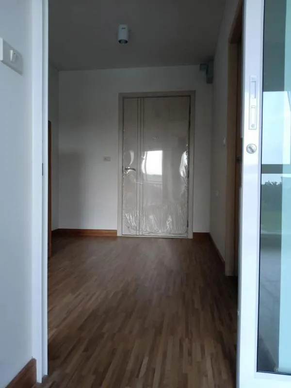 For rent, The Iris Bangyai, empty room, can be decorated in the style you like, good view, shady. If interested, hurry to reserve.
