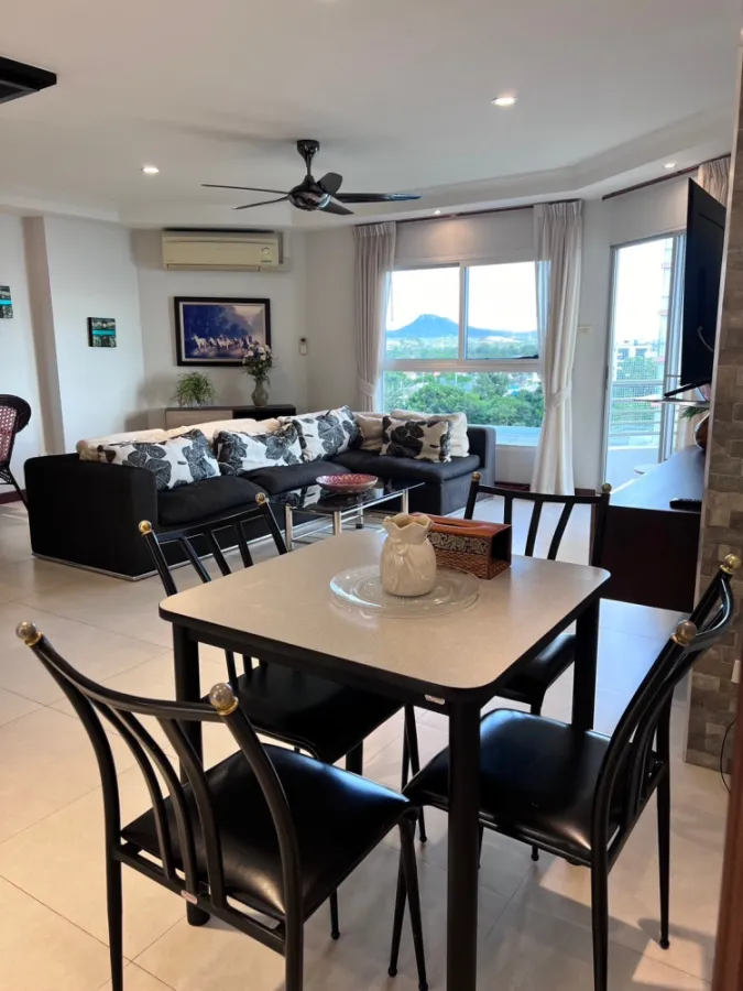 For sale, for rent, Grand View Condo Pattaya (Jomtien), very large room. Beautifully decorated, looks good and stylish, has a sea view. Reserve quickl