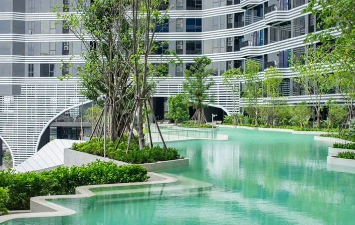 For sale: Ideo Mobi Sukhumvit Eastpoint, 21st floor, very high, great breeze, amazing city view, hurry and reserve before you miss out.