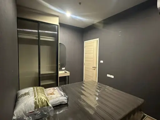 For rent: Common TU, 25th floor, fully furnished room, ready to move in, just bring your bag!
