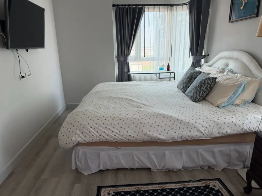For rent: Centric Sea, corner unit, city view, Terminal 21 view, fully furnished. Don't miss out!