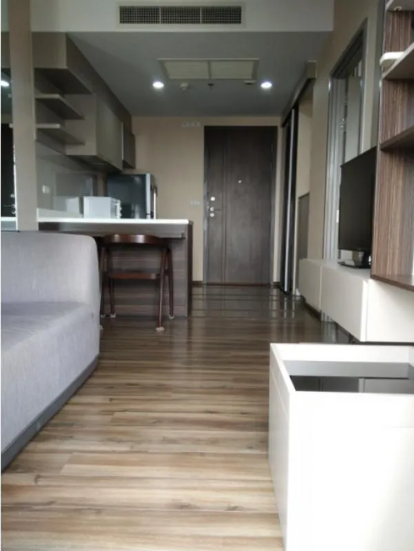 For rent TEAL SATHORN-TAKSIN ห้องใหญ่ ได้นอนดูวิวเมืองสวยๆ เพียง 15000 / เดือน คุ้มมาก ด่วนเลยจ้า