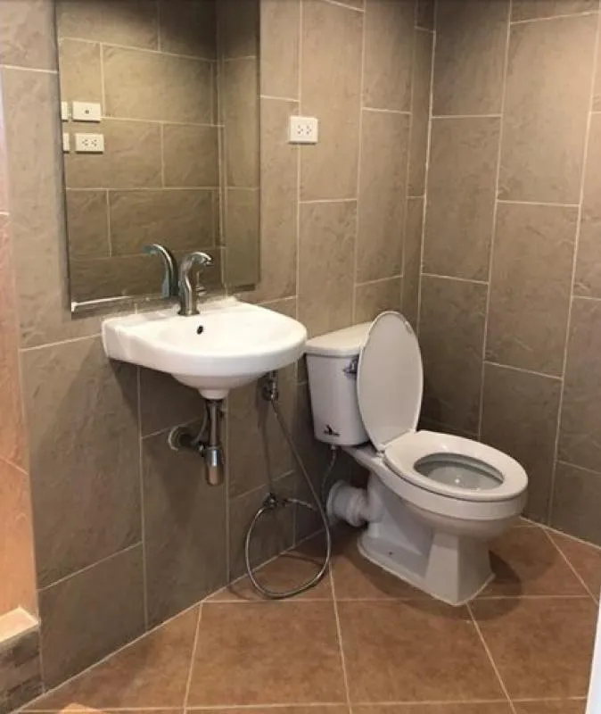 For rent, Victoria Lake View Condominium, fully furnished, 3 bedrooms, 3 bathrooms