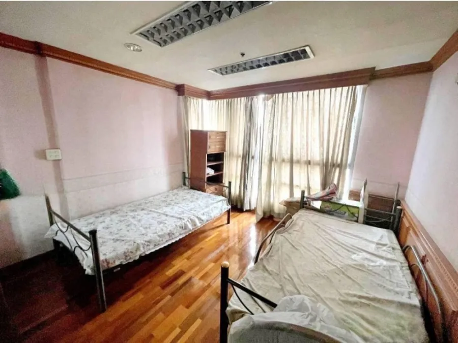 Condo for sale, Baan Pathumwan, 19th floor, 2 bedrooms, 2 bathrooms, fully furnished, ready to move in, book now.