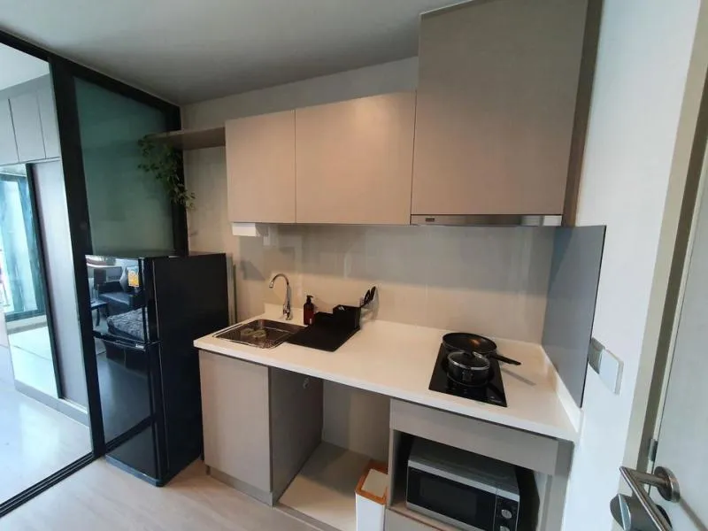 full built-in Make good use of every space in the room. No matter how many items, I can take it. Life ladprao. This room is great.