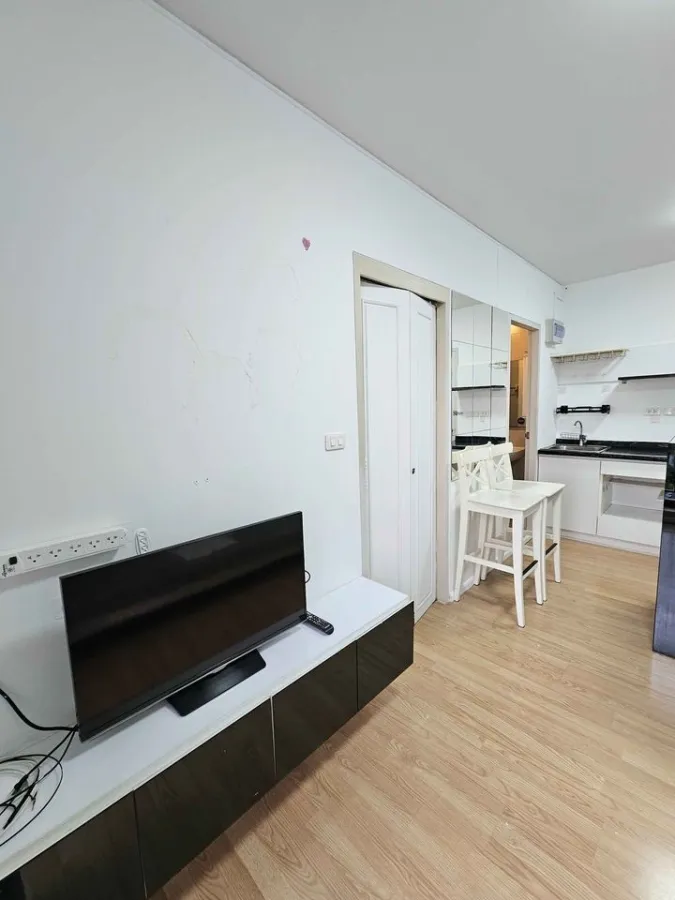 For Rent Parkland Lite Sukhumvit - Pak Nam Get an open city view, airy, comfortable for the eye, fully furnished, very inviting, book now.