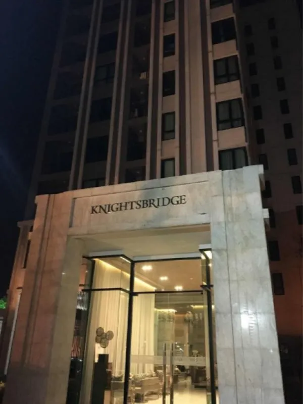 Urgent sale Knightsbridge Skycity, new bridge, decorated like a Miss Canada, new room, never lived, never rented.