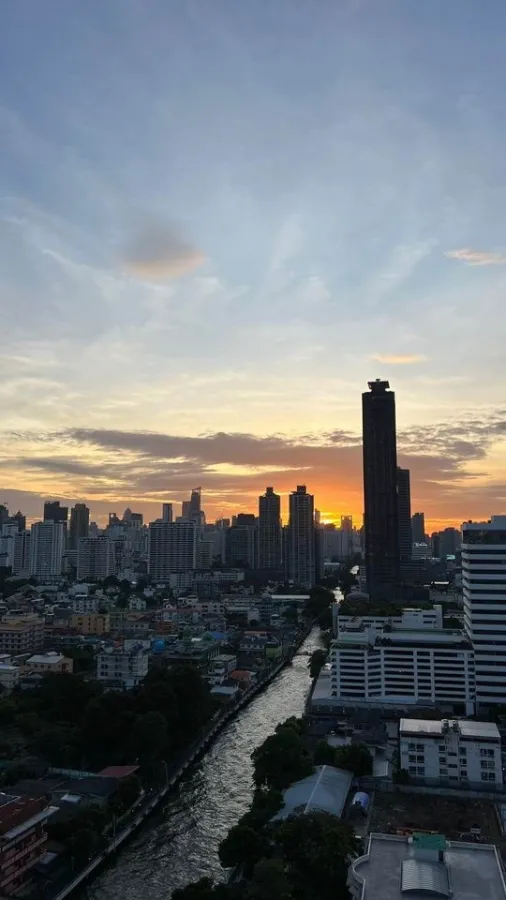 For rent: The Base Phetchaburi - Thonglor, complete electrical appliances, no need to buy more, amazing view, don't miss it.