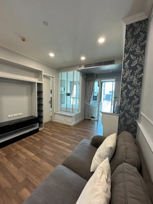 For sale, for rent!! Condo The Room Sukhumvit 62, 17th floor, Building A, beautiful room, newly renovated. Fully furnished, ready to move in, reserve