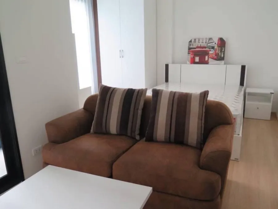 Condo for rent, The Base Rama 9 - Ramkhamhaeng, pool view, convenient transportation, don't wait.