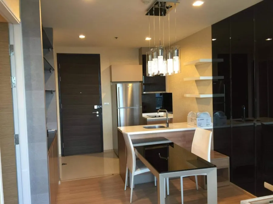 Condo for rent, Rhythm Sukhumvit 50, ready to move in immediately. furnished room You can carry your bag and move in.