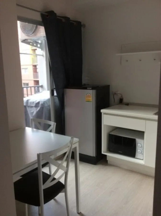 For Rent พลัมคอนโด พาร์ค รังสิต ชั้น 4 ได้วิวสระน้ำ ห้องครัว built in มีทุกอย่างครบจบในห้องเดียว