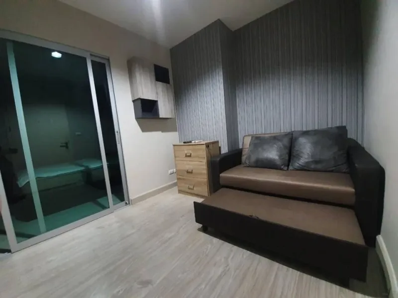 ขาย Aspire Ngamwongwan ชั้น 4 ห้องมุม พร้อมติดวอลเปเปอร์อย่างดี ตกแต่งครบ ห้ามพลาด