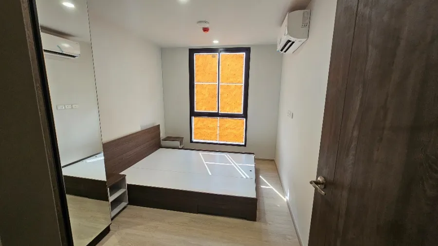 Selling down payment New Cross Khu Khot Station, 4th floor, Building D. Hurry and reserve to own it. Don't miss it. Hurry.