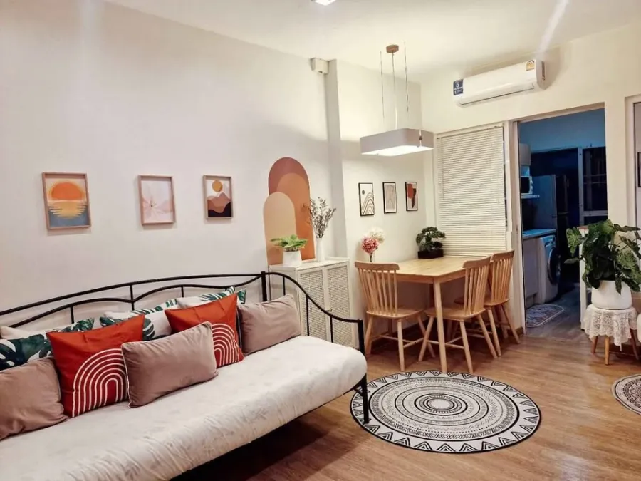 ให้เช่า The Room Rathcada-Ladprao ห้องกว้างอยู่สบาย เฟอร์พร้อม จองเลย