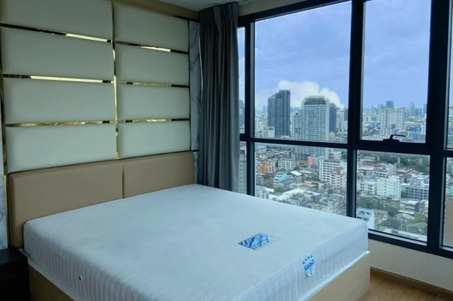 For sale rent, Q Chidlom-Phetchaburi, 31st floor, corner room, high floor, beautiful view, available to own now. Don't wait, hurry.