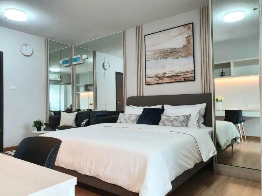 For rent Supalai Vista, Pak Kret Intersection, beautiful room, 12th floor, pool view Drag a nice bag and walk in.
